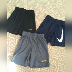 Lot of Nike short boy sz 4t